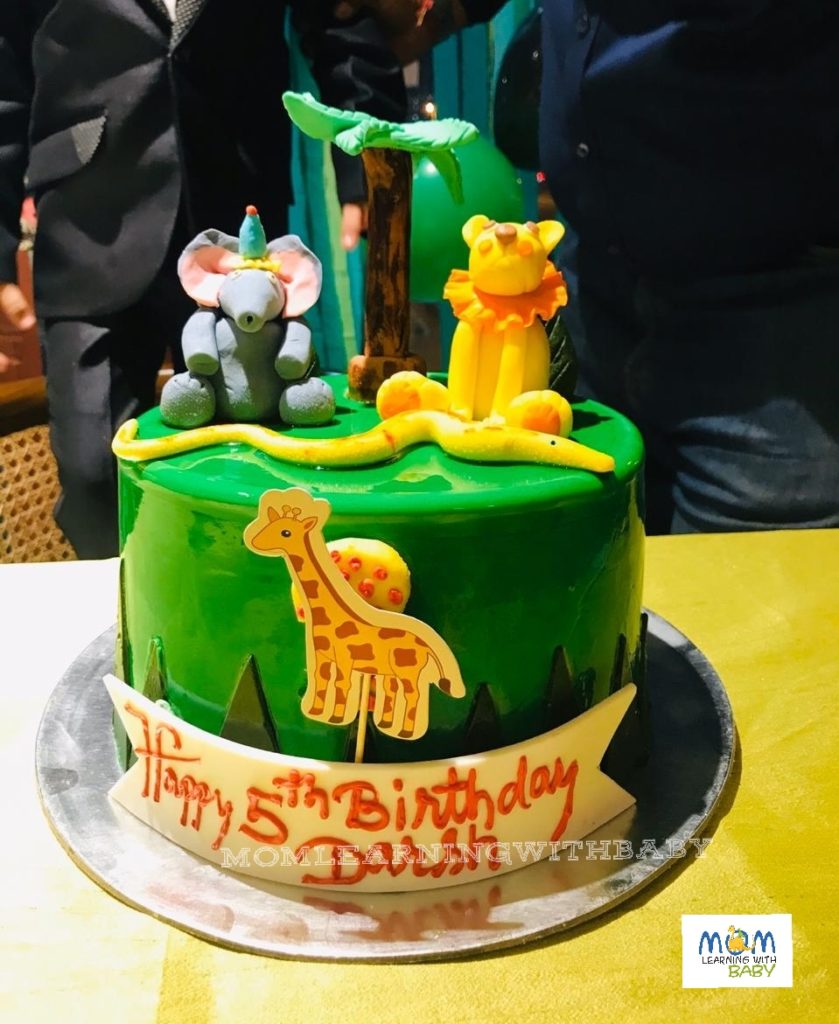Jungle theme cake